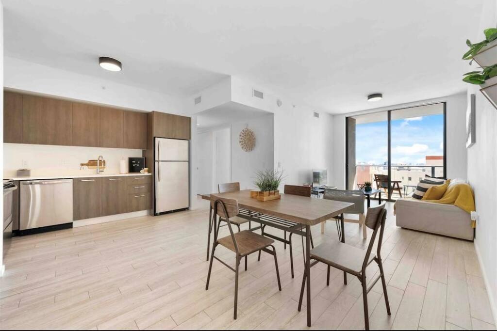 Gorgeous 2Br/2Bth In The Heart Of Miami Apartment Екстериор снимка