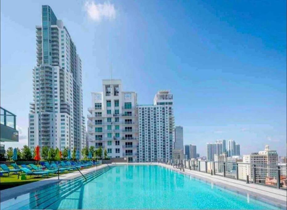Gorgeous 2Br/2Bth In The Heart Of Miami Apartment Екстериор снимка
