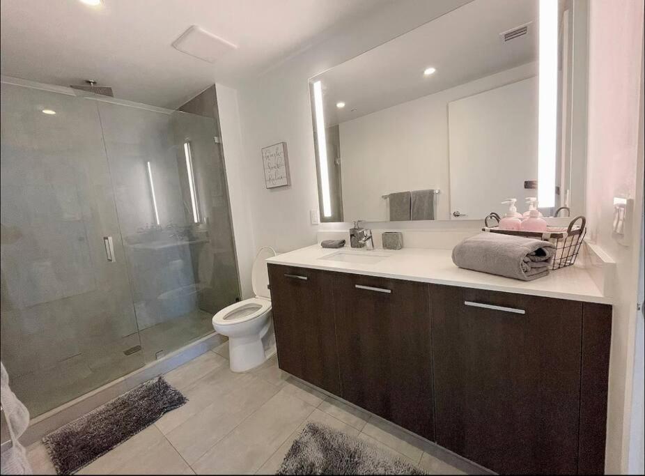 Gorgeous 2Br/2Bth In The Heart Of Miami Apartment Екстериор снимка