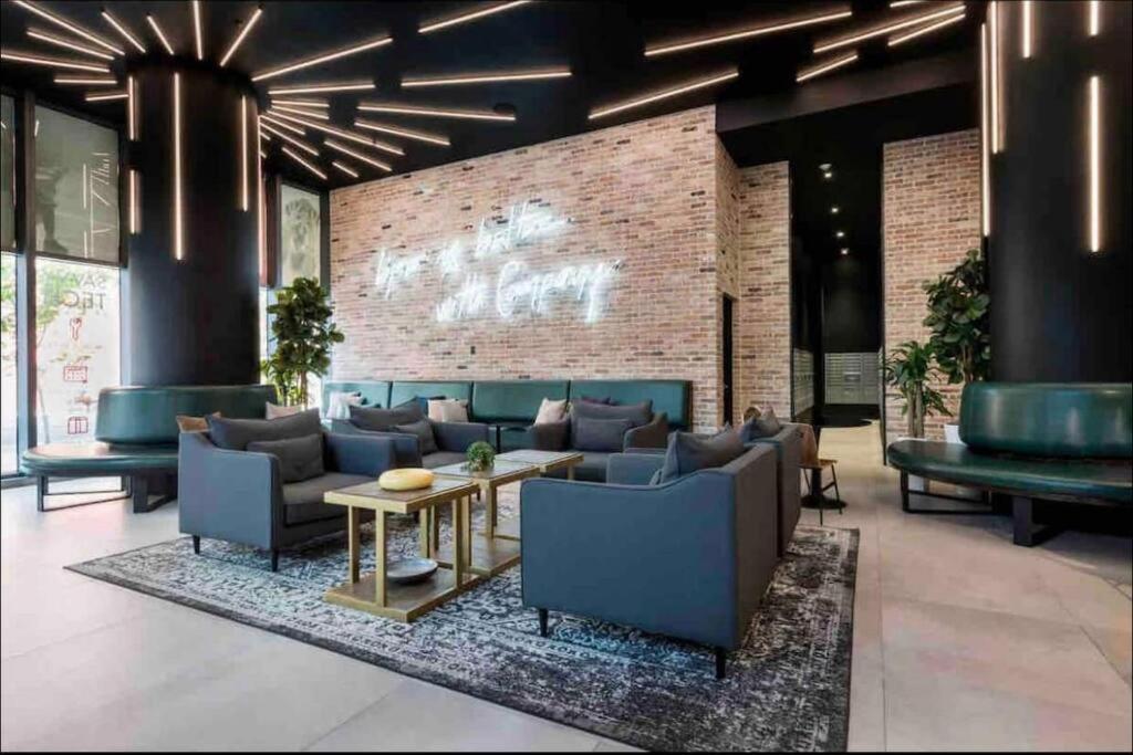 Gorgeous 2Br/2Bth In The Heart Of Miami Apartment Екстериор снимка