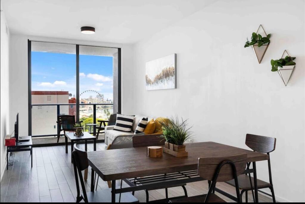 Gorgeous 2Br/2Bth In The Heart Of Miami Apartment Екстериор снимка